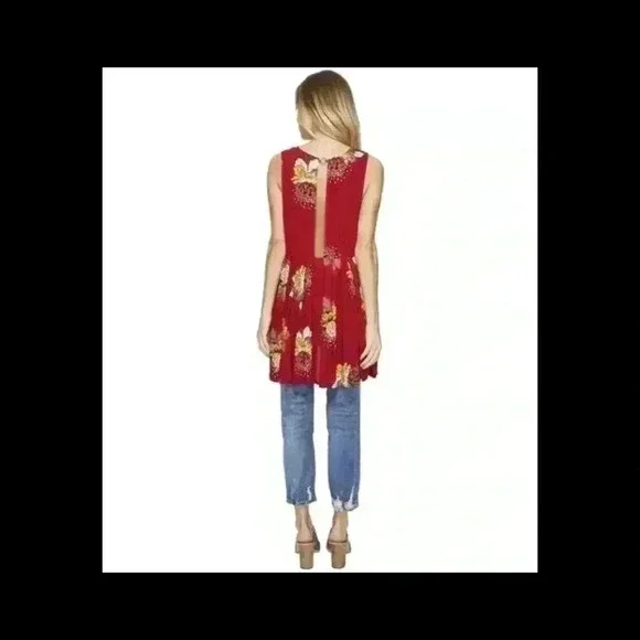 Free people lovely day tunic mini dress in red floral pattern - Picture 8 of 9